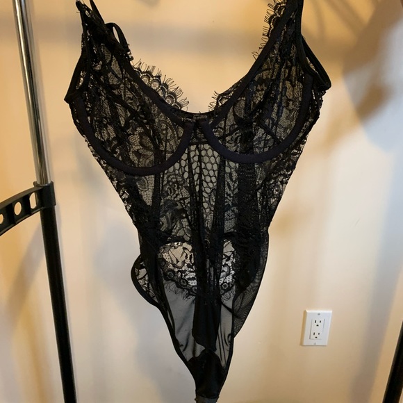 Lace body suit - Picture 2 of 4